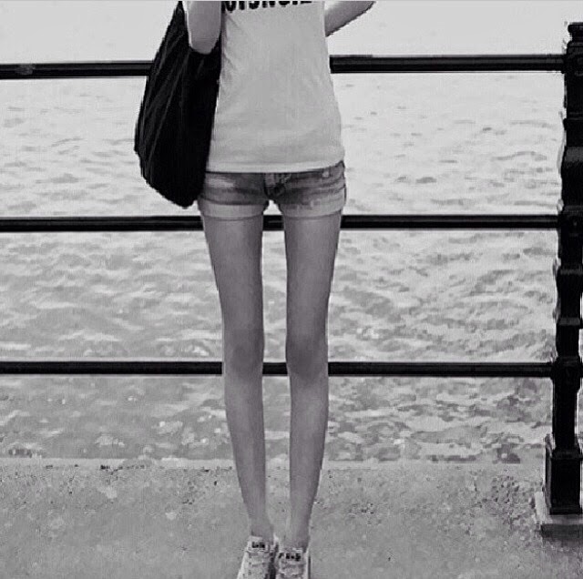 Skinny girls pic. Мария Жолобова Анорексичка. Худые девушки. Худощавая девушка. Мелкая девушка худая.