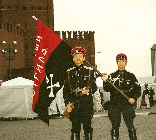 Форма корниловцы: Корниловцы 1918-1920 годы ⋆ Военная униформа