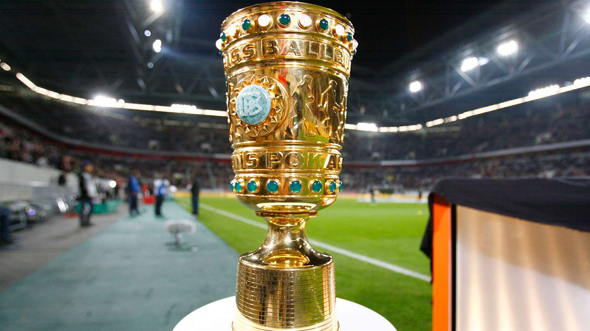 Кубок города по футболу. DFB Pokal Кубок. Кубок Германии по футболу 1/4. Кубок Германии по футболу 2022. Кубок Германии doichbokal.