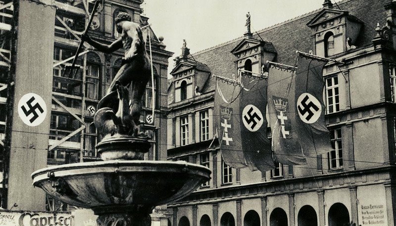 Был ли памятник гитлеру в германии