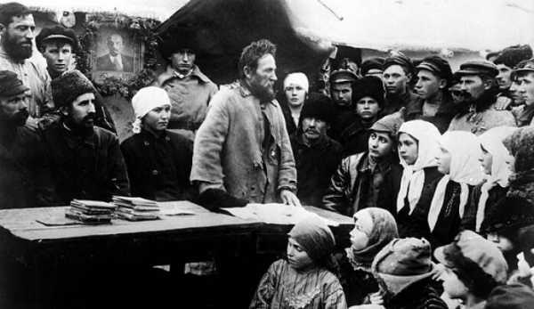 Фотография была сделана в первые годы советской власти 1917 1920 экономическая политика нэп